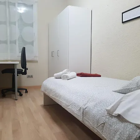 Apartment Dos Torres Varda - Espacioso Apartamento Con Parking Y Wifi Gratis